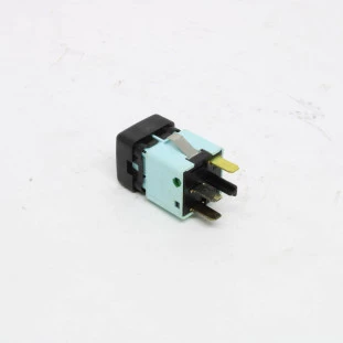 Botão Interruptor Porta-Mala Chevrolet Corsa 2002 a 2012 - Original
