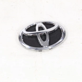 Emblema Grade Radiador Toyota Hilux 2018 a 2021 - Dianteiro - Original