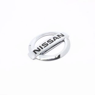 Emblema Tampa Nissan Versa 2012 - Traseiro - Original