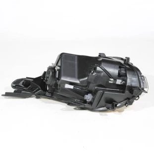 Farol Mitsubishi L200 2015 a 2019 - Direito - Original