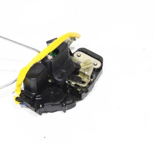 Fechadura Porta Traseira Kia Sorento 2002 a 2009 - Esquerdo / Traseiro - Original