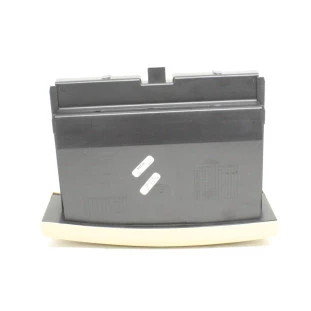 Gaveta Porta Objeto do Banco Volkswagen Jetta 2011 a 2017 - Esquerdo / Dianteiro / Interno - Original