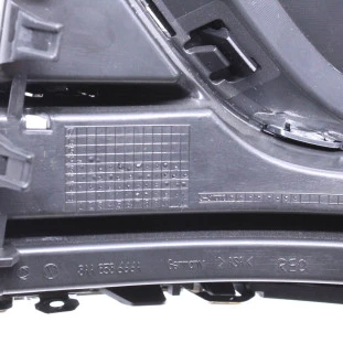 Grade Moldura do Farol de Neblina Volkswagen Passat 2011 a 2015 - Direito / Dianteiro - Original