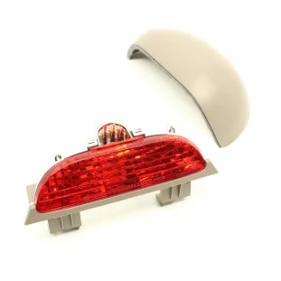 Luz de Freio Brake Light Kia Carnival 1999 a 2005 - Traseiro / Interno / Superior - Original