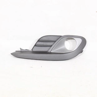 Moldura Farol Neblina Fiat Siena 2011 a 2018 - Direito / Dianteiro - Original