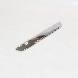 Moldura do Porta Malas Nissan Kicks 2020 a 2021 - Traseiro - Original