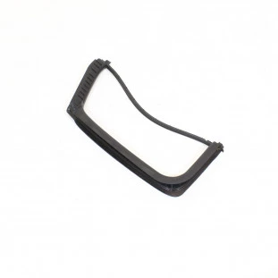 Moldura do Vidro Fixo da Porta Nissan Frontier 2007 a 2021 - Traseiro - Original