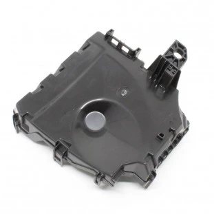 Base da Caixa de Fusíveis Toyota Corolla 2015 a 2019 - Inferior - Toyota