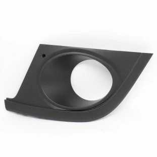Grade Moldura do Farol de Neblina Volkswagen Fox 2010 a 2014 - Direito / Dianteiro / Externo / Inferior - Original