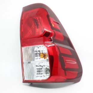 Lanterna Toyota Hilux 2016 a 2021 - Direito / Traseiro - Original