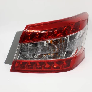 Lanterna Nissan Sentra 2014 a 2016 - Direito / Traseiro - Original