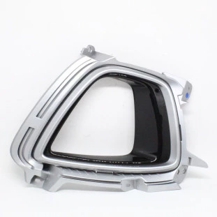Moldura Farol de Neblina Kia Sorento 2014 a 2018 - Motorista / Dianteiro / Externo / Inferior - Original