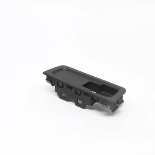 Moldura do Botão Porta Chevrolet Prisma 2013 a 2016 - Esquerdo / Traseiro - Original
