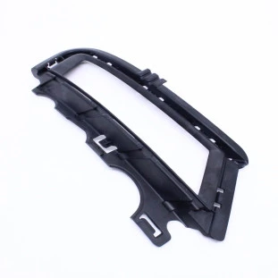 Moldura do Farol de Neblina Volkswagen Golf 2014 a 2017 - Direito / Dianteiro - Original