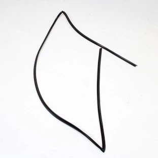 Moldura do Para-brisa Nissan Sentra 2013 a 2020 - Dianteiro - Original