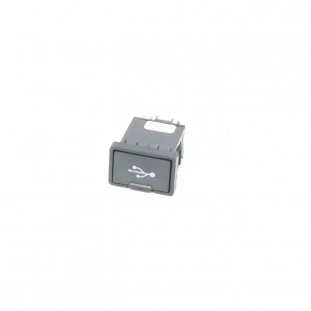 Tomada USB Mitsubishi L200 2015 a 2019 - Dianteiro - Original